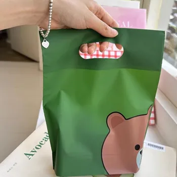 50шт Милый пластиковый упаковочный пакет с животными, подарочный пакет с мультяшным Медведем на День рождения, вечеринка в честь Дня рождения ребенка, матовый мешочек