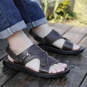 Новые мужские тапочки, кожаные летние сандалии, повседневная пляжная обувь, сандалии из воловьей кожи, нескользящие тапочки, модные и удобные